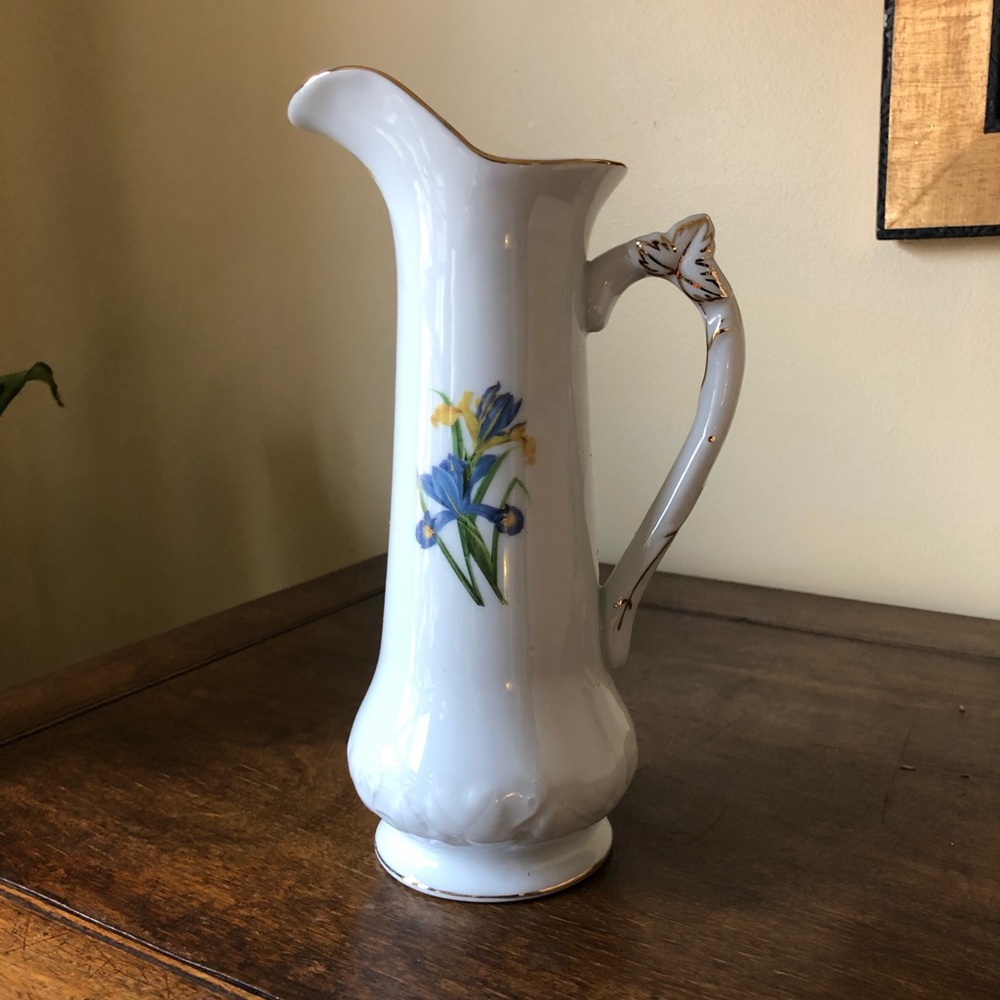 Iris white china pitcher. Braum Bros. - Picture 1 of 6